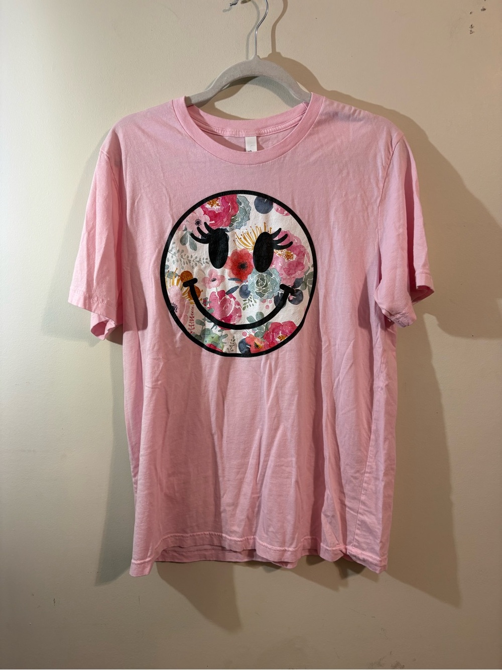 Pink Floral Smiley Graphic Tee women’s large pastel pink smile cotton T-shirt